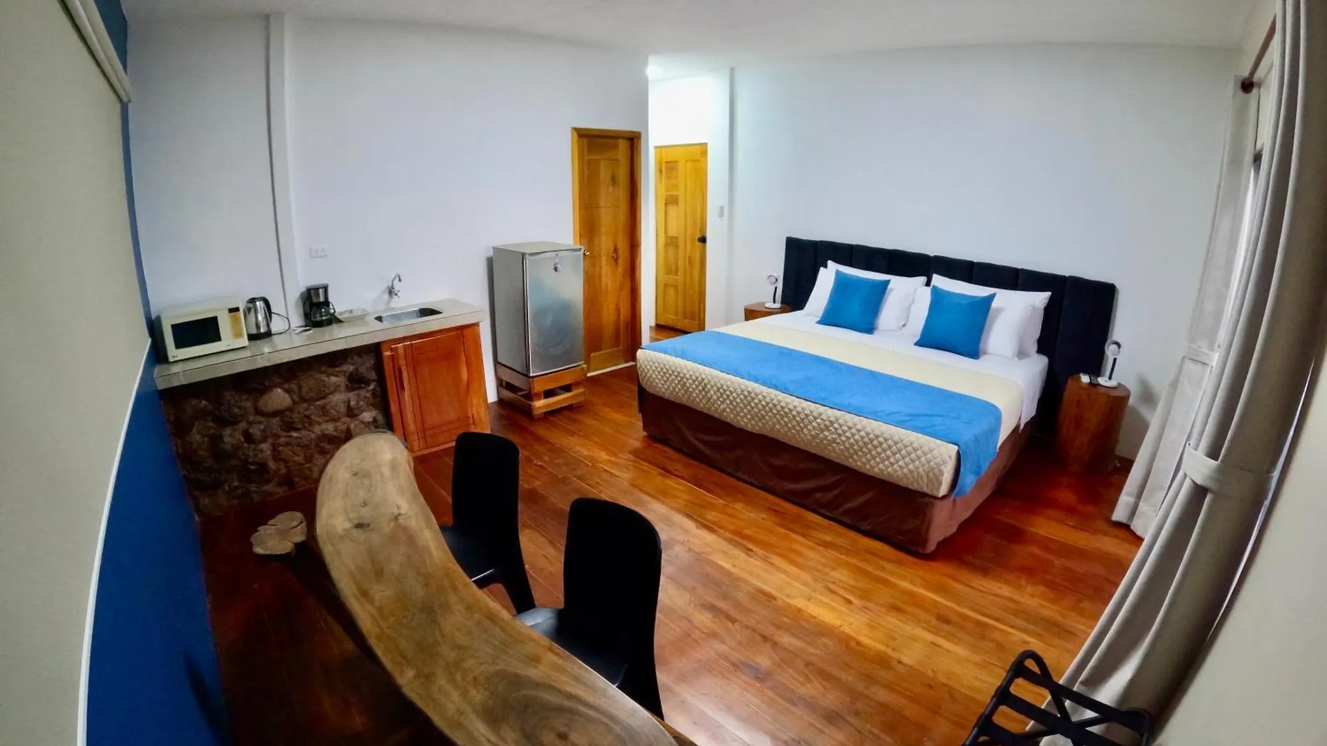 Suite Tierra, Reconnect With Your Roots Puerto Baquerizo Moreno Apartment